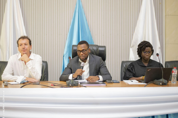 Journée franco-béninoise interdisciplinaire sur la Santé des Femmes : Un engagement pour la santé féminine au Bénin
