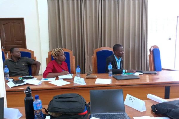 Formation des formateurs du réseau de prise en charge du VIH sur les maladies non transmissibles