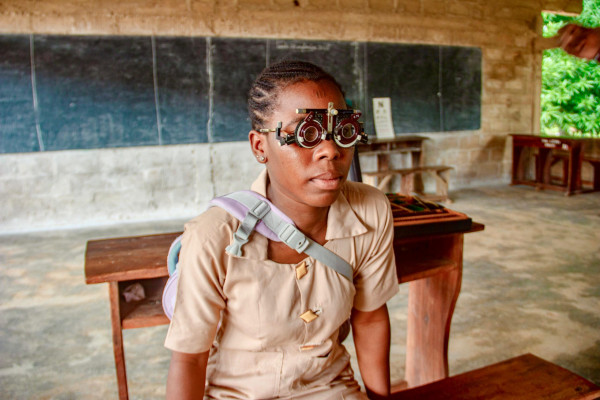 Dépistage gratuit pour prévenir les troubles de la vue chez les jeunes à Ina