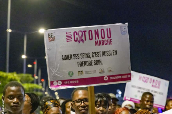 Octobre Rose: Tout Cotonou marche contre les cancers féminins