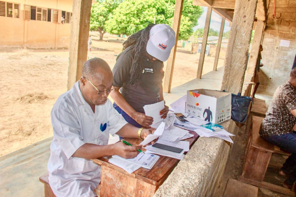 Dépistage gratuit pour prévenir les troubles de la vue chez les jeunes à Ina